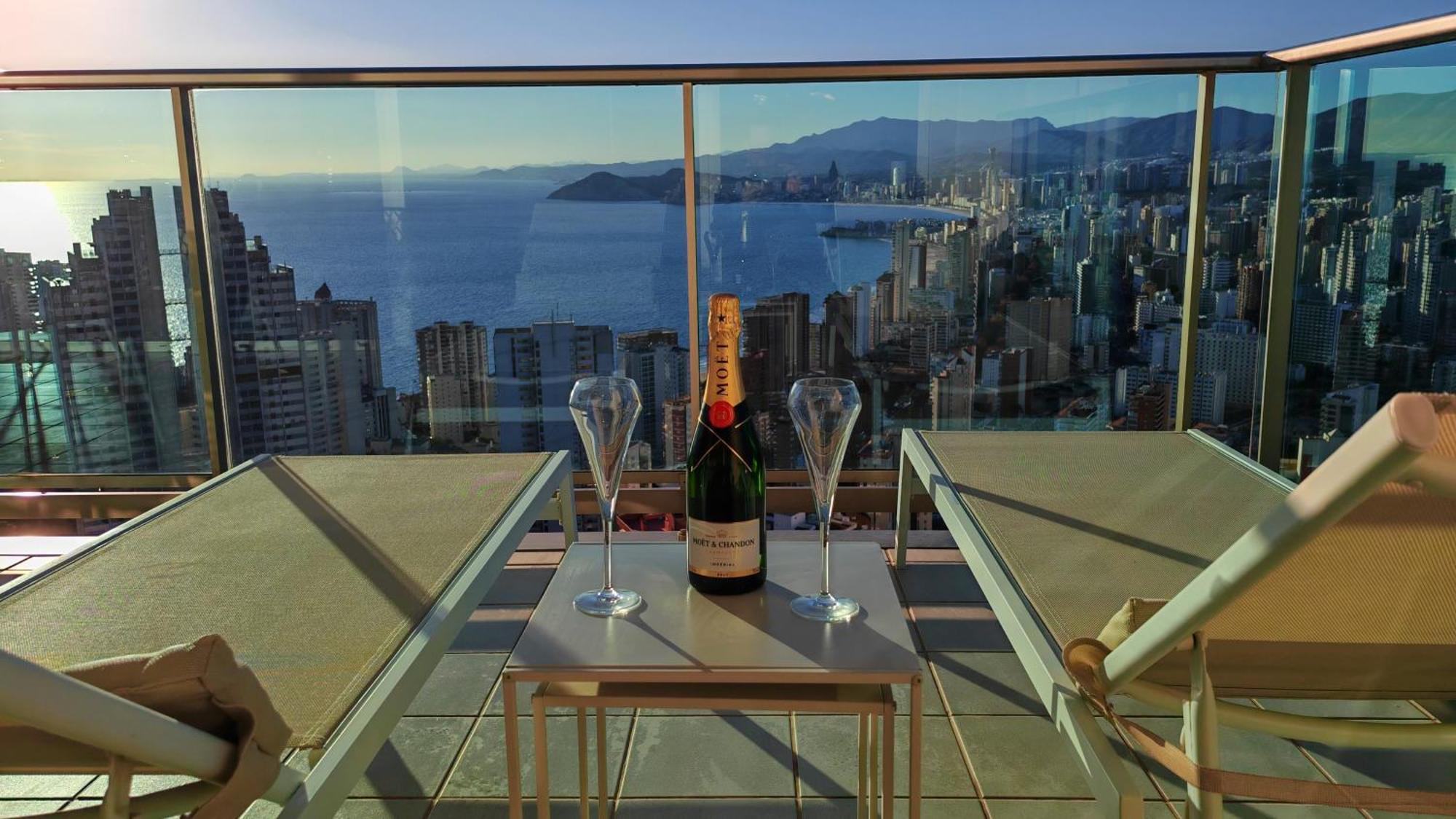 Skyline Floor 28 Sea Views Appartement Benidorm Buitenkant foto