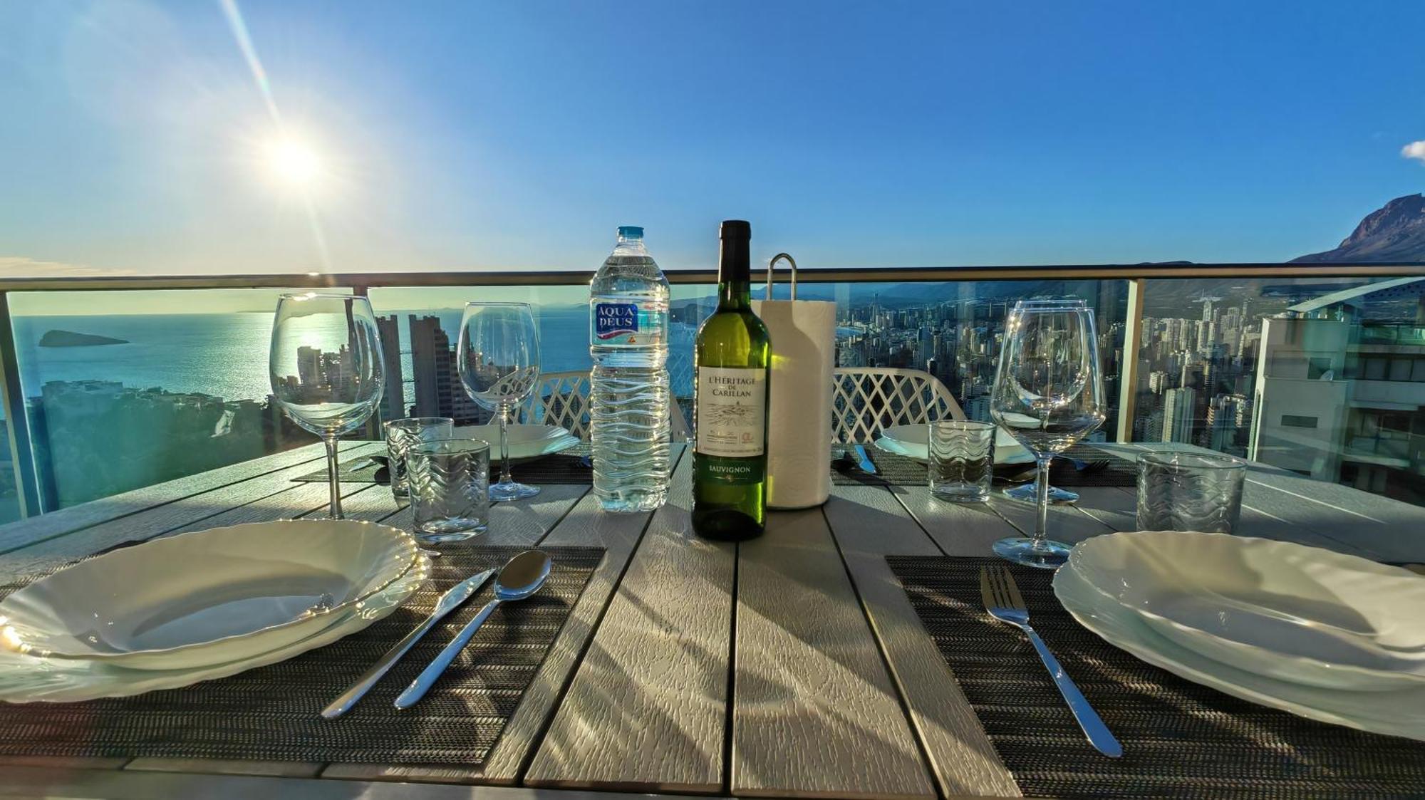 Skyline Floor 28 Sea Views Appartement Benidorm Buitenkant foto
