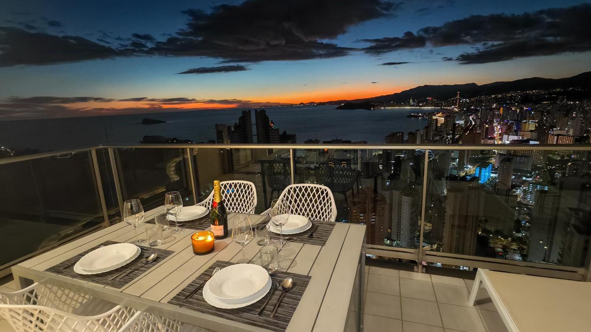 Skyline Floor 28 Sea Views Appartement Benidorm Buitenkant foto