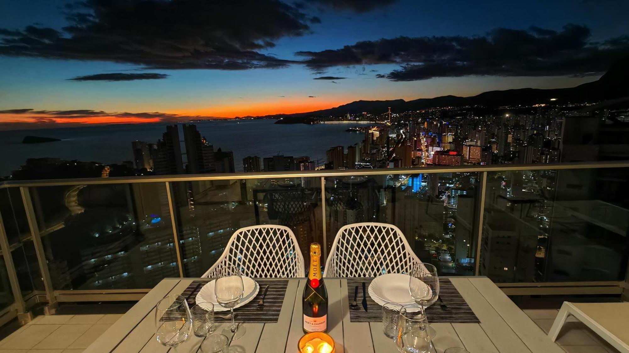 Skyline Floor 28 Sea Views Appartement Benidorm Buitenkant foto